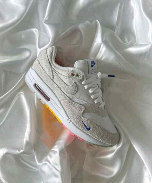 Nik ee Air max 1 pom pom polka dot