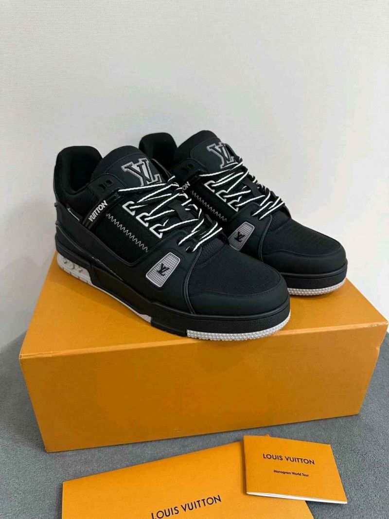 loiuss Vuitton LV Trainer Sneakers black grey