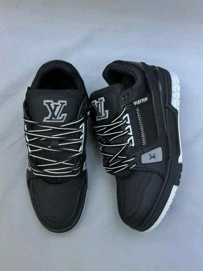 loiuss Vuitton LV Trainer Sneakers black grey