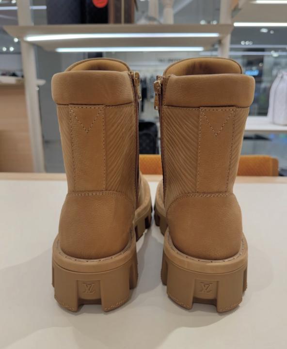 Loui.s vuitto.n LV Checker Ranger Boots Tan