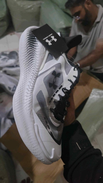 Under.r Armour Echo SlipSpeed White Black