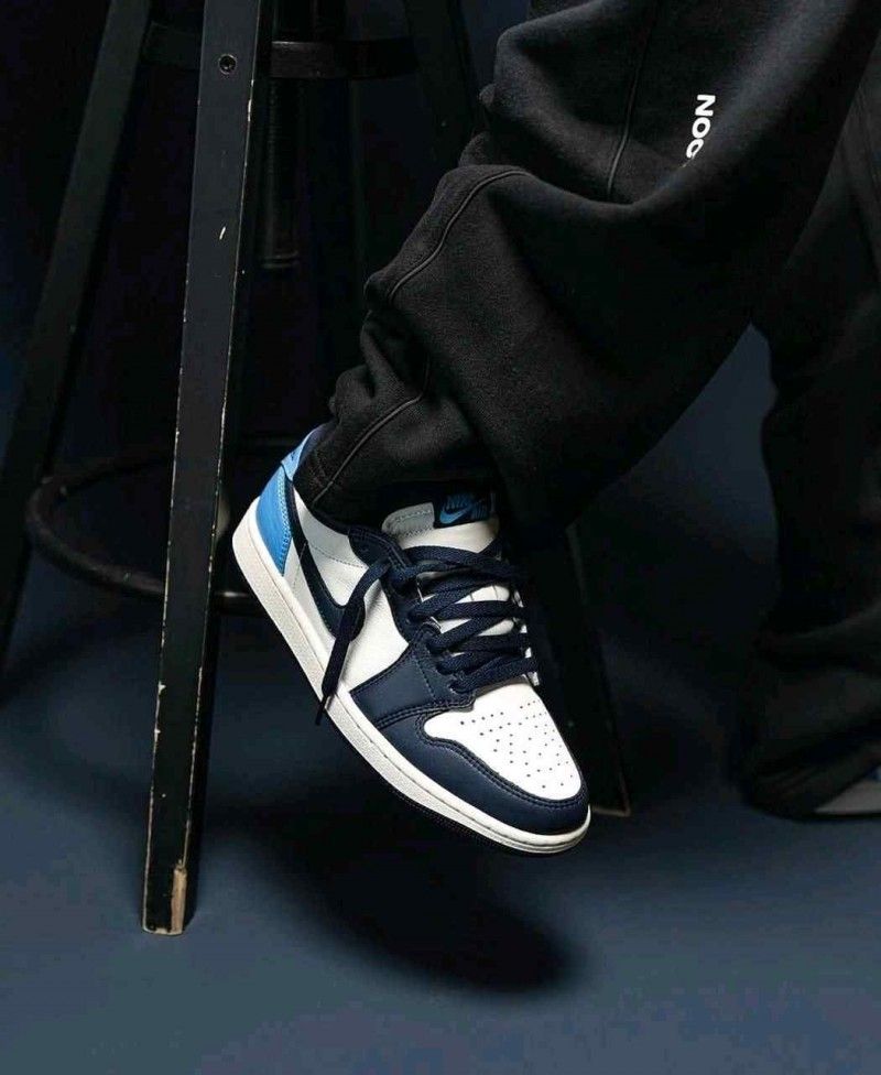 Nikkee Air Jordan retro 1 Low OG Obsidian UNC