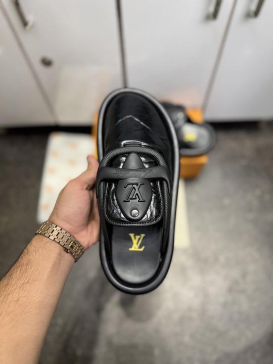 LOUI.S VUITTON PREMIUM BOOT CUT BLACK 011