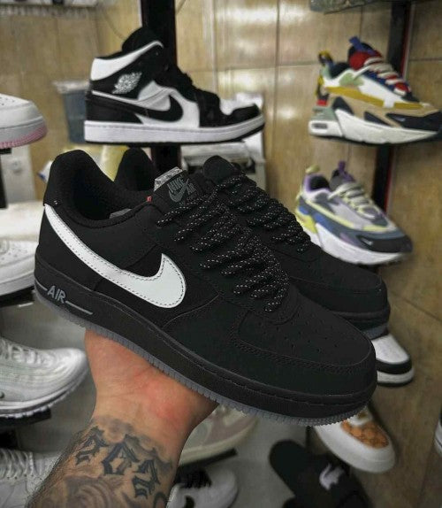 NIK.E AIRFORCE BLACK WHITE REFLECTIVE SWOOSH