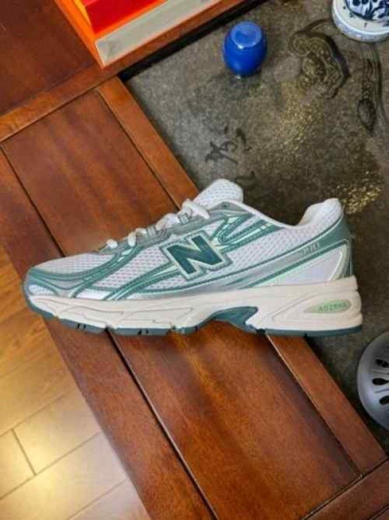 New balencee 740 Trainers White Marsh Green