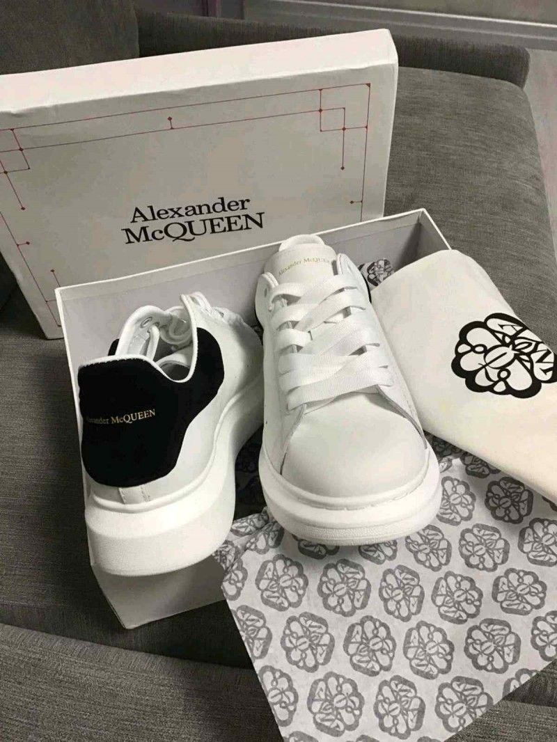 Alexander MCQueen White-Black full accessories