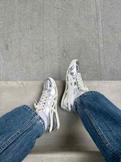 Onitsukkaa Tiger MEXICO 66 SILVER OFFf WHITE for her fix
