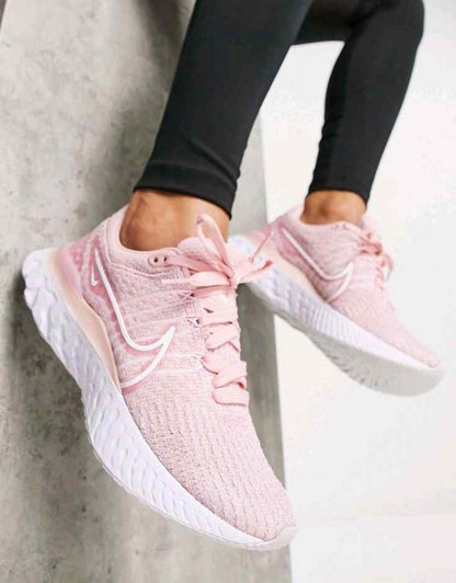 NIK.E REACT INFINITY RUN FLYKNIT 3