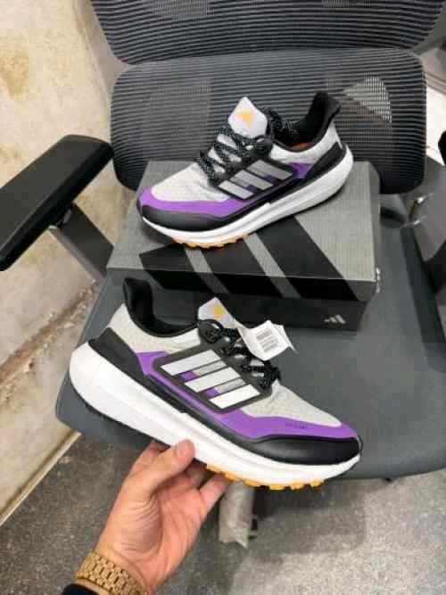Adiddass Ultra Boost Light Cold Rdy Premium