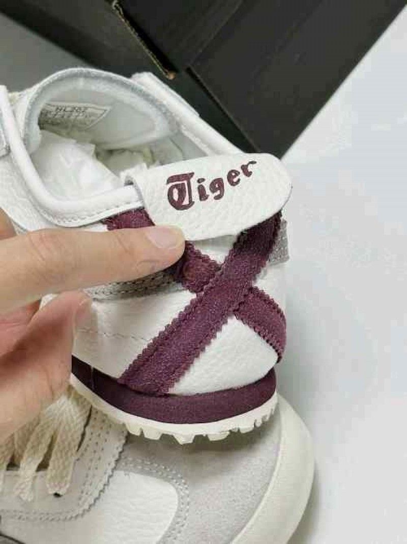 Onitskaa Tiger Mexico 66 White Grey Berry for her