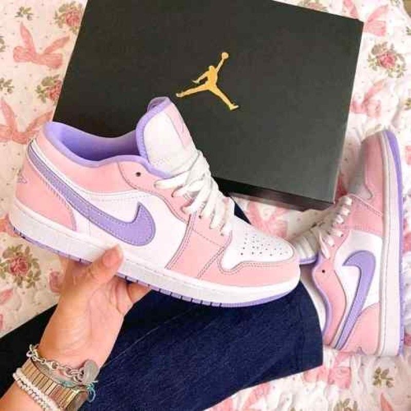 Nikkee Air Jordan 1 Low SE Arctic Punch