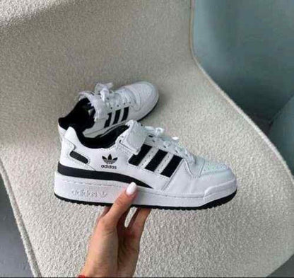 adiddass forum 84 low WHITEBLACK for her
