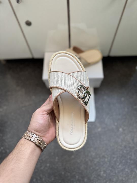 Dollce and Gabbanaa criss Cross Logo Cream