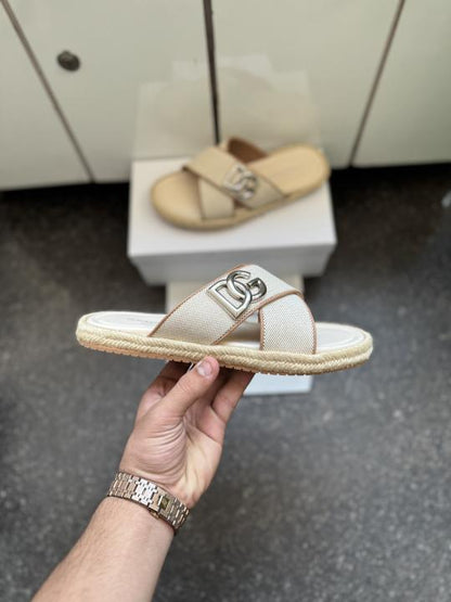 Dollce and Gabbanaa criss Cross Logo Cream
