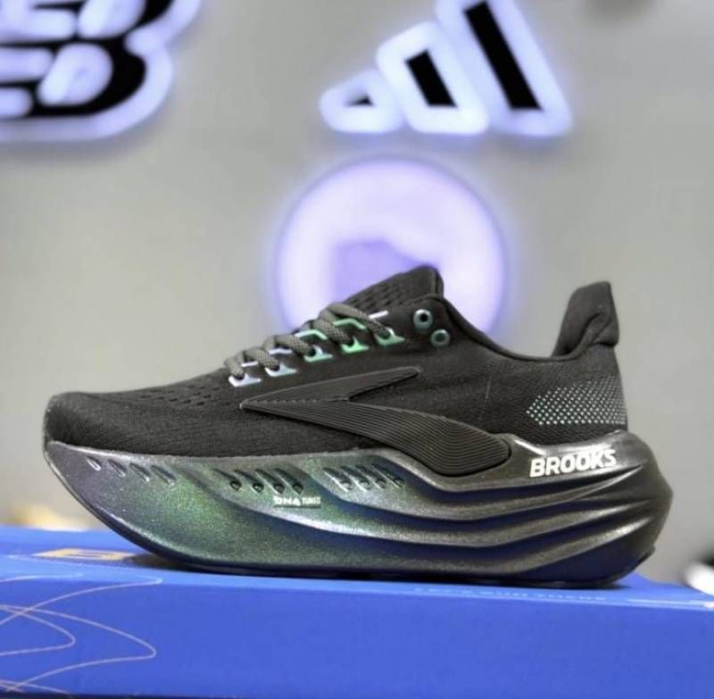 Brooks Glycerin Max running shoes All Black