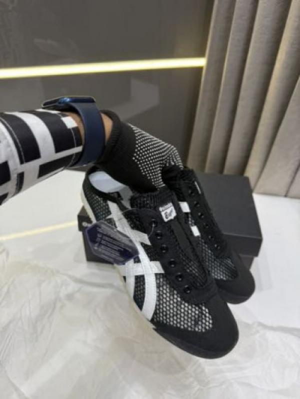 Onitsuk_a Tiger Mexico 66 Triple Black 225