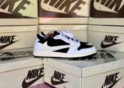 Nikee air jordan retro 1 low travis scott x panda semi ua