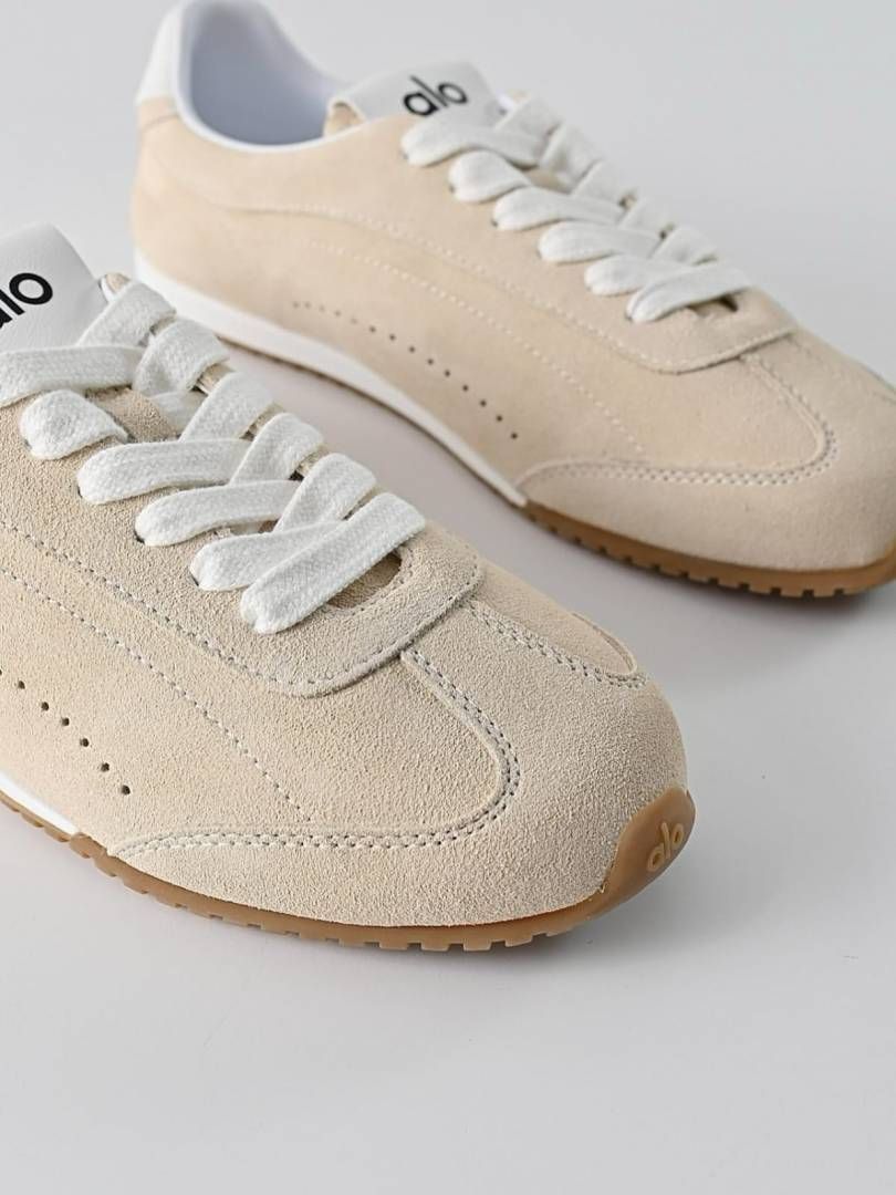 Alo Yoga Sunset Suede Sneakers Beige (