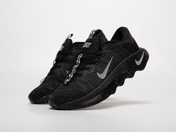 Nik.e Motiva Running Black