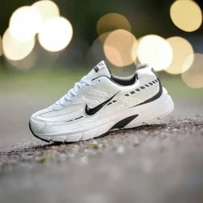 Nik  initiator low white black  in sale rate
