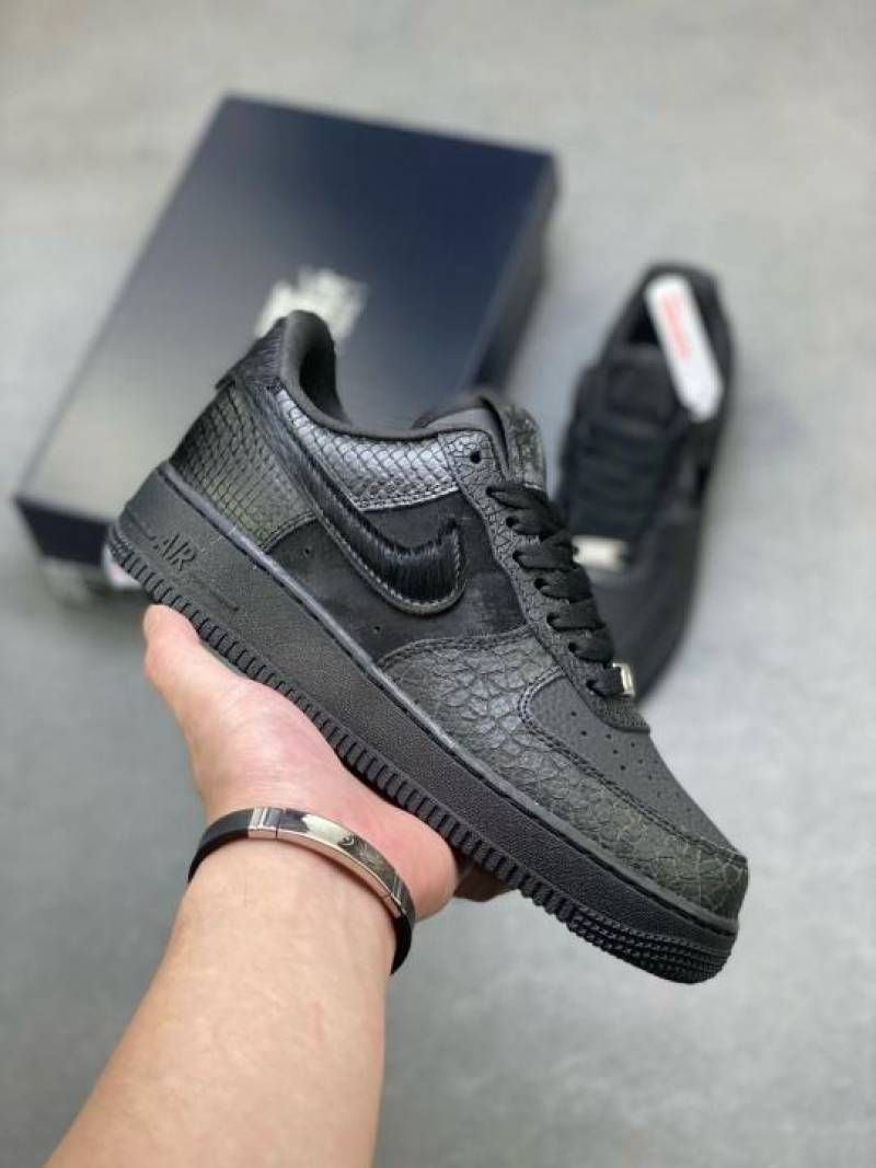 nik_Airforce 1 Black Low Pony Hair