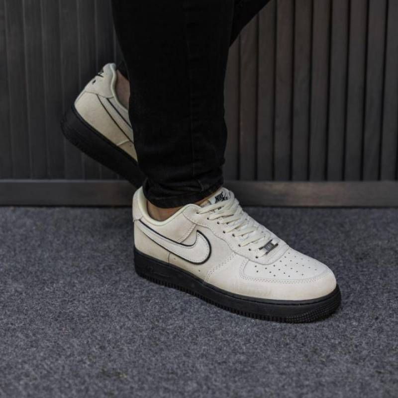 Nik. Airforce 1 07 Lv low Light khaki Sneaker