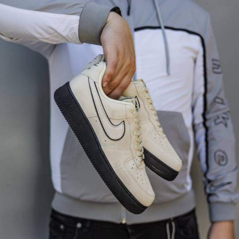Nik. Airforce 1 07 Lv low Light khaki Sneaker